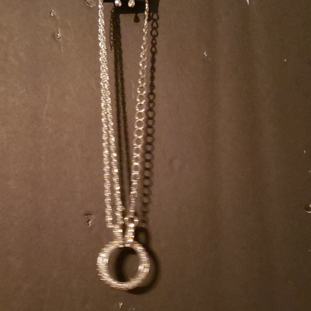 Necklace and earrings set